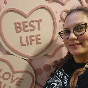 Meet your Posher, Lorena